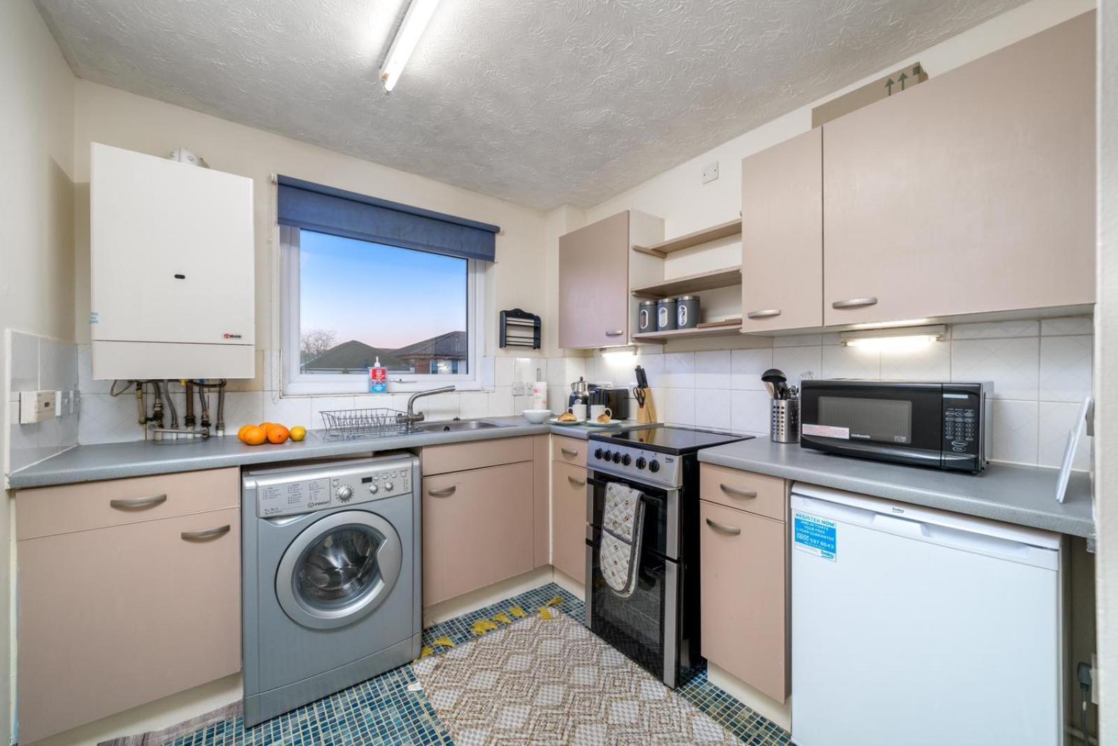 Cozy Apartment In Greater London - 1Br,1 Bath ภายนอก รูปภาพ