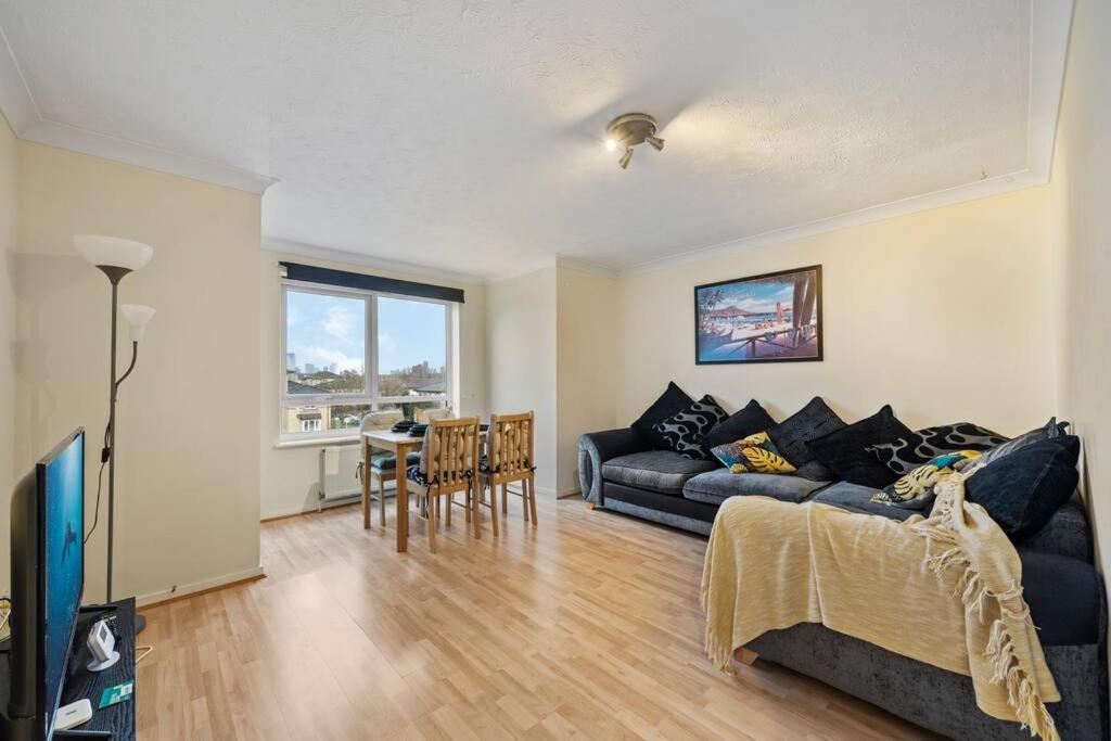 Cozy Apartment In Greater London - 1Br,1 Bath ภายนอก รูปภาพ