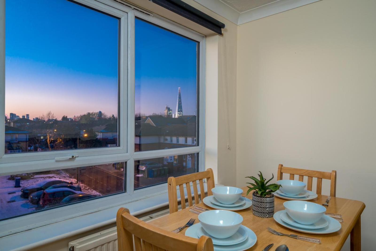 Cozy Apartment In Greater London - 1Br,1 Bath ภายนอก รูปภาพ